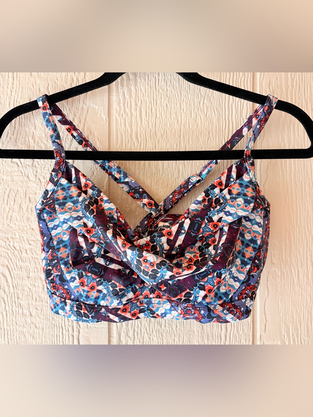 Athleta Printed Underwire Bikini Swim Top 34DD Criss Cross Back